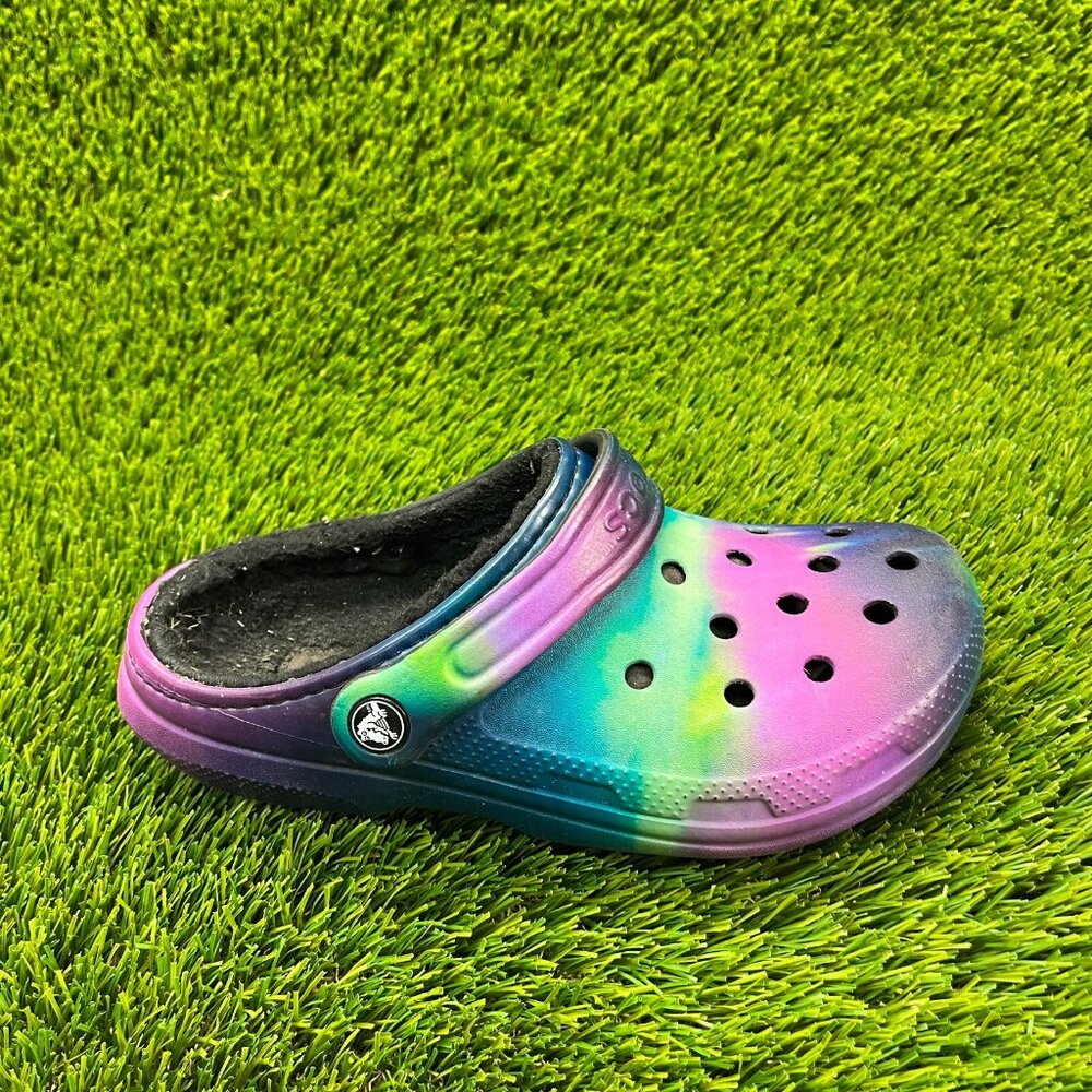 Crocs Out Of This World Womens Size 6 Multicolor Fur Walking Winter Sandals